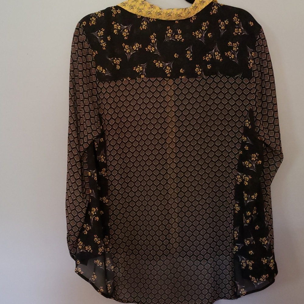 DR2 Beautiful Fall Blouse - Picture 4 of 4